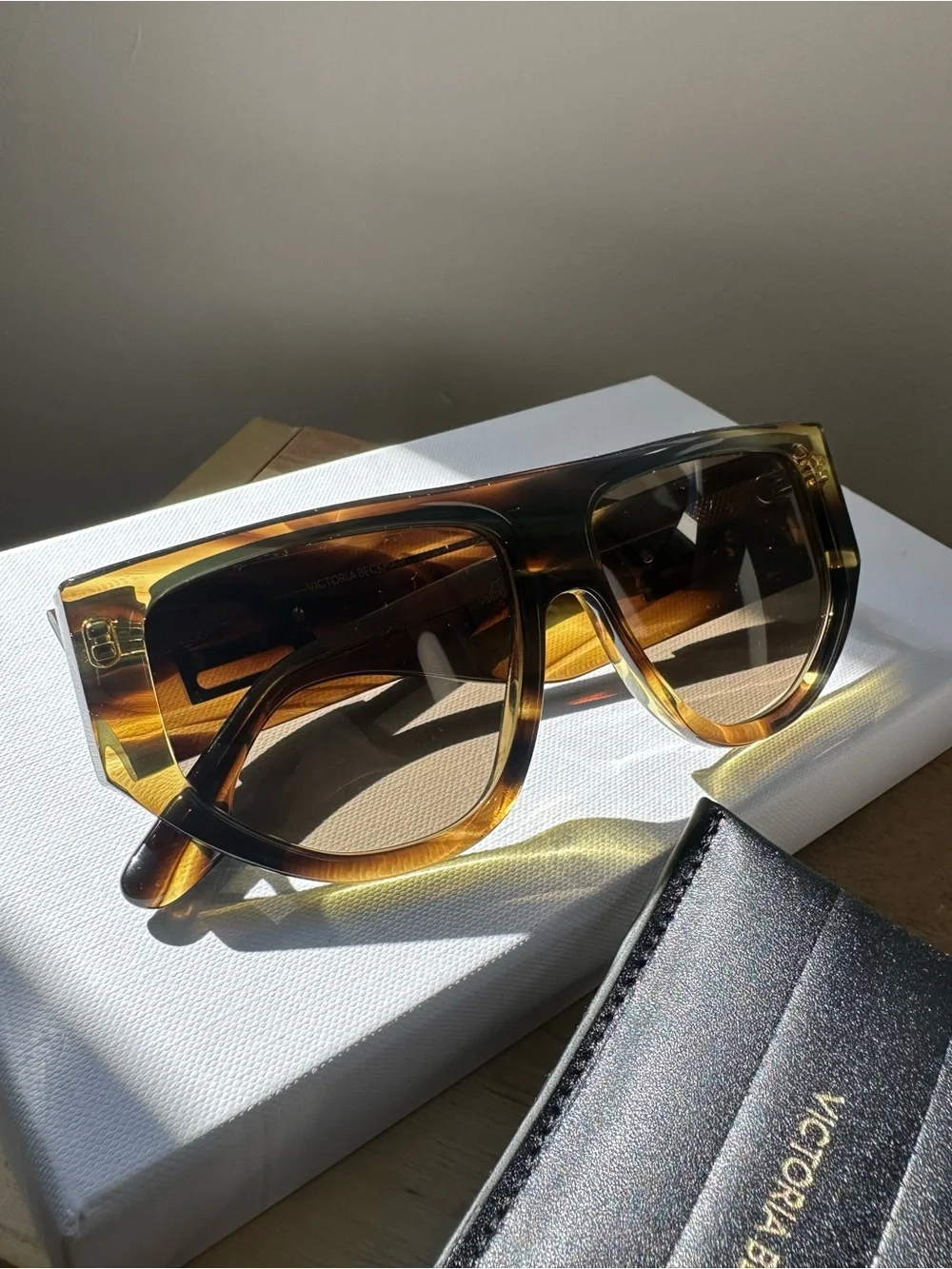 Victoria Beckham Tortoiseshell Sunglasses and Case Box